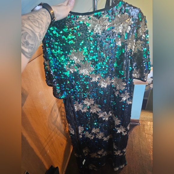 Sequin Kimono with Blue and Green Accents - Picture 3 of 3